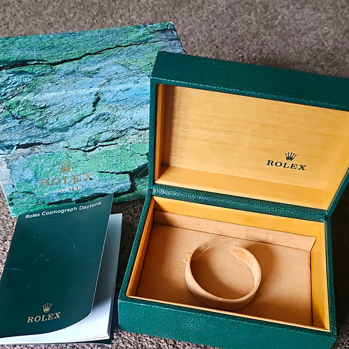 Rolex green watch presentation - green,