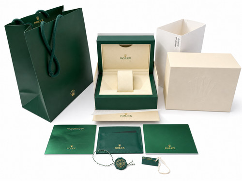 Rolex green presentation - rolex,
